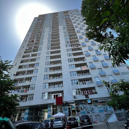 Апартаменты Nukri's Батуми Экстерьер фото